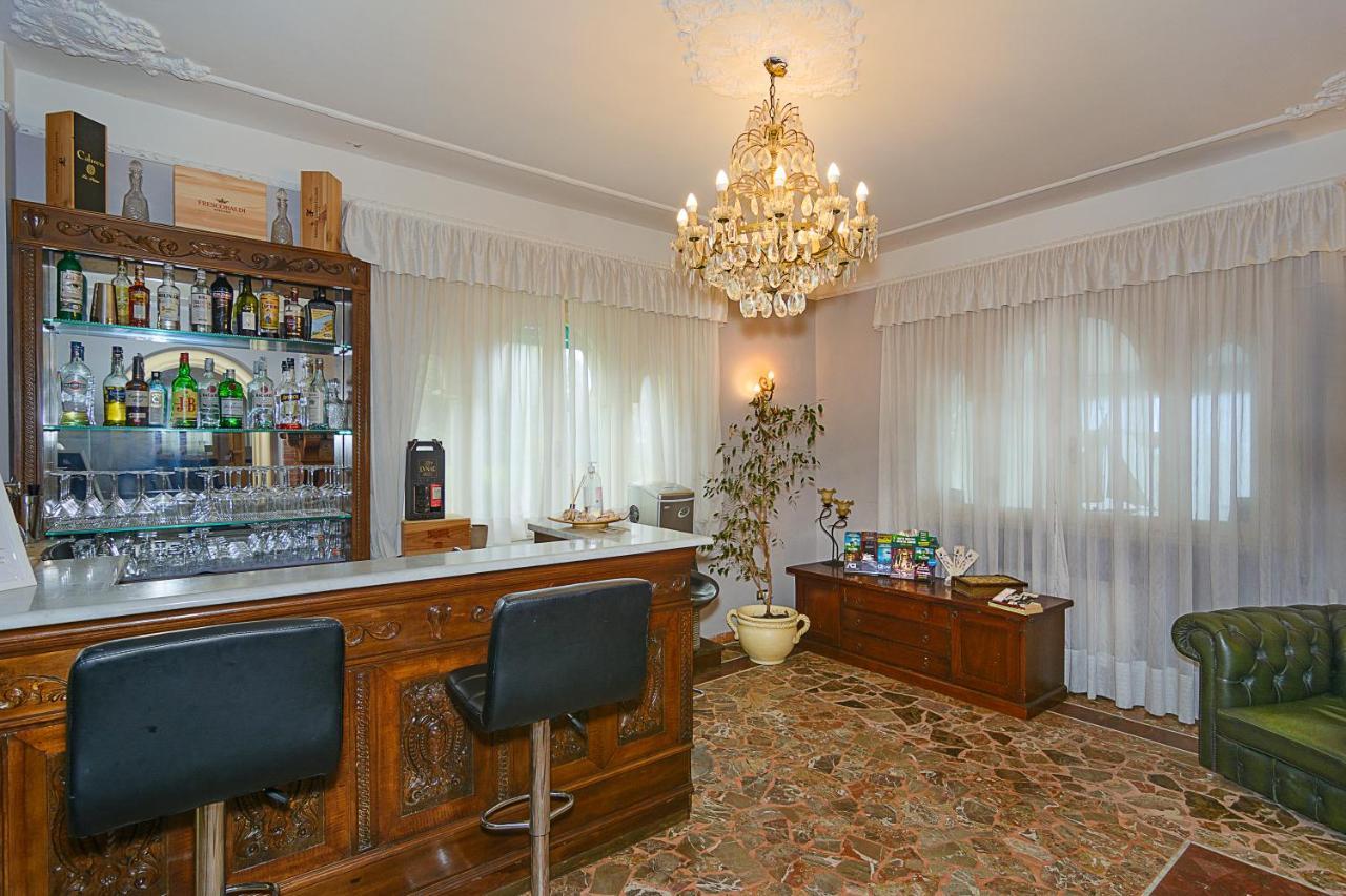 Hotel Poseidon Marina di Pietrasanta Buitenkant foto