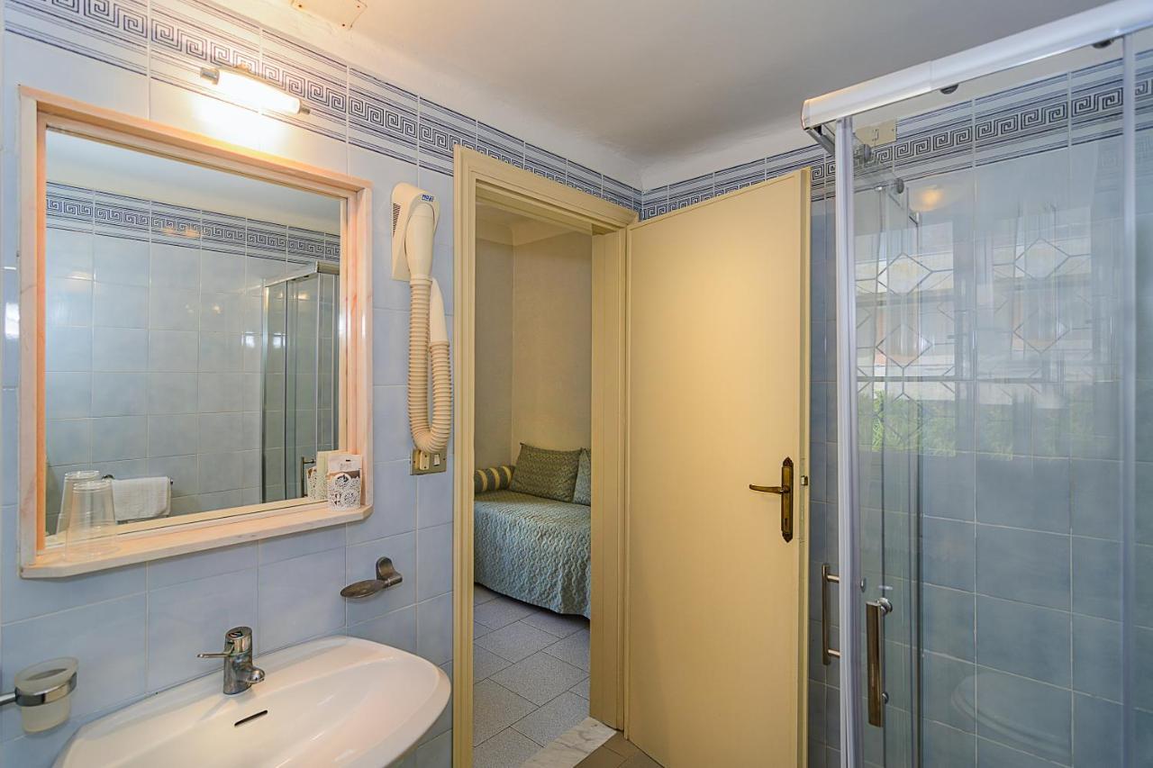Hotel Poseidon Marina di Pietrasanta Buitenkant foto