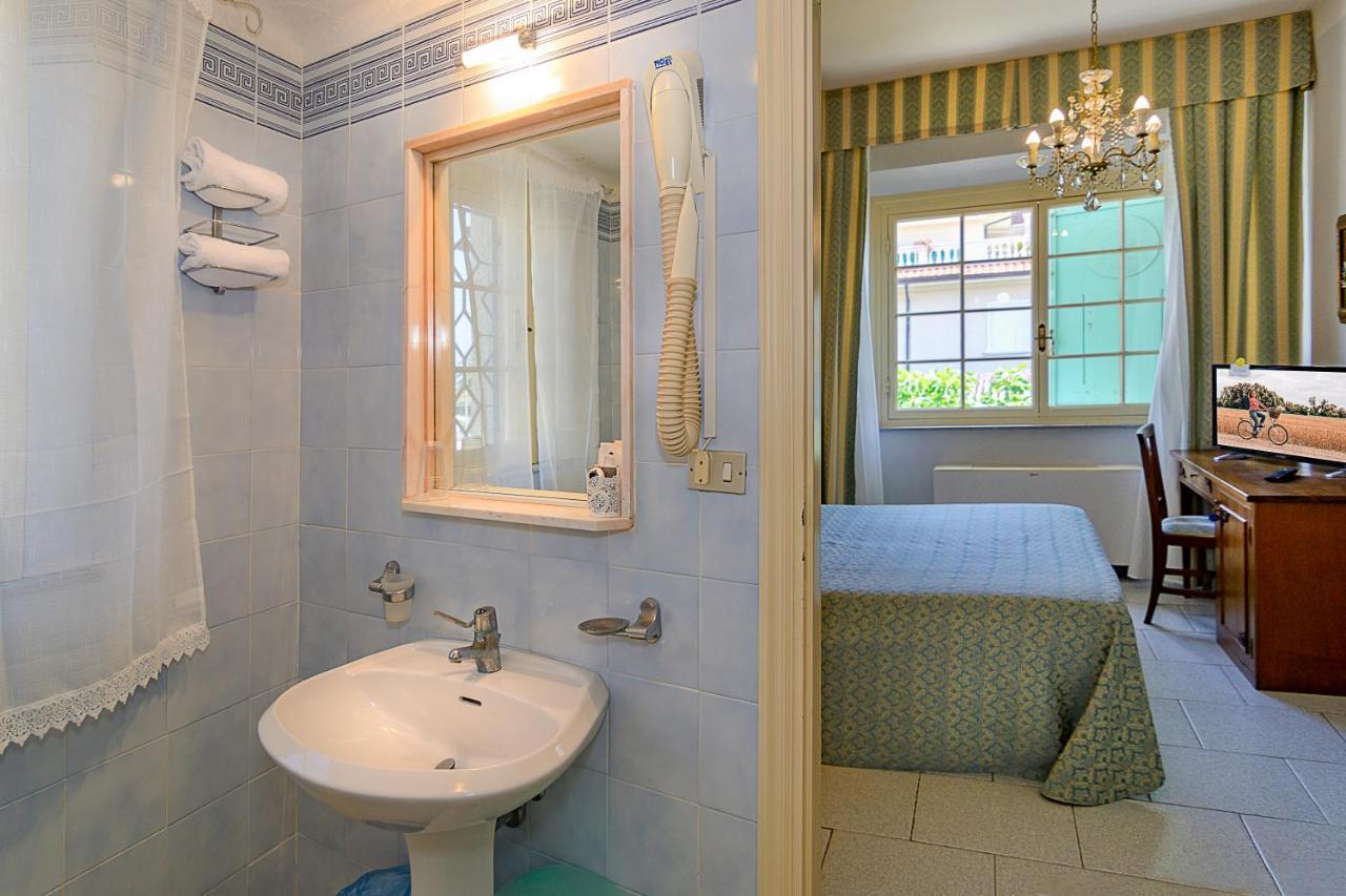 Hotel Poseidon Marina di Pietrasanta Buitenkant foto