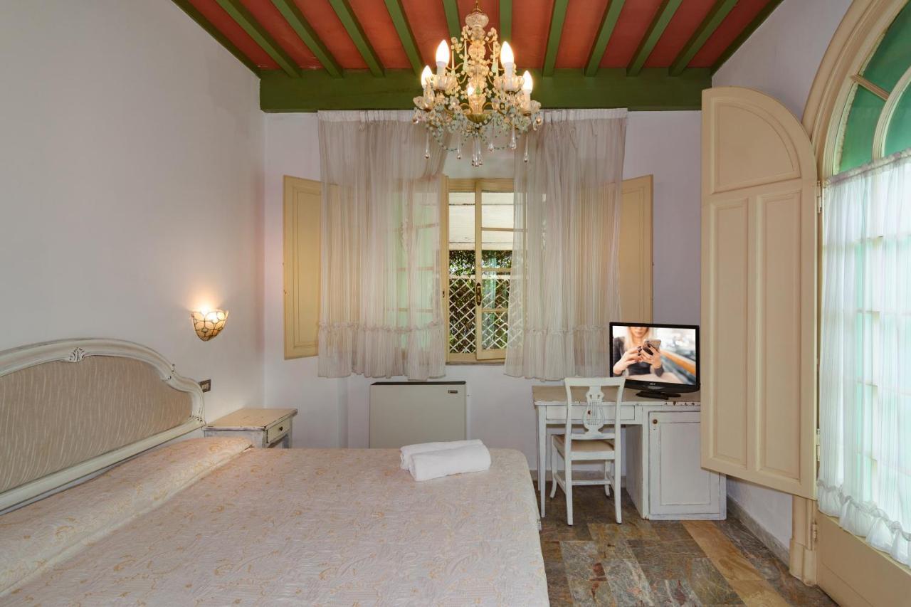 Hotel Poseidon Marina di Pietrasanta Buitenkant foto