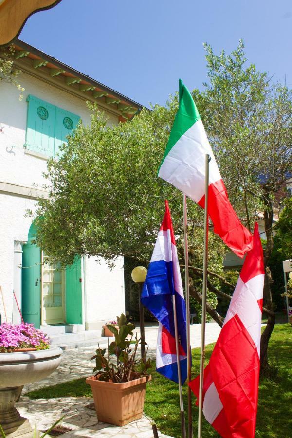 Hotel Poseidon Marina di Pietrasanta Buitenkant foto