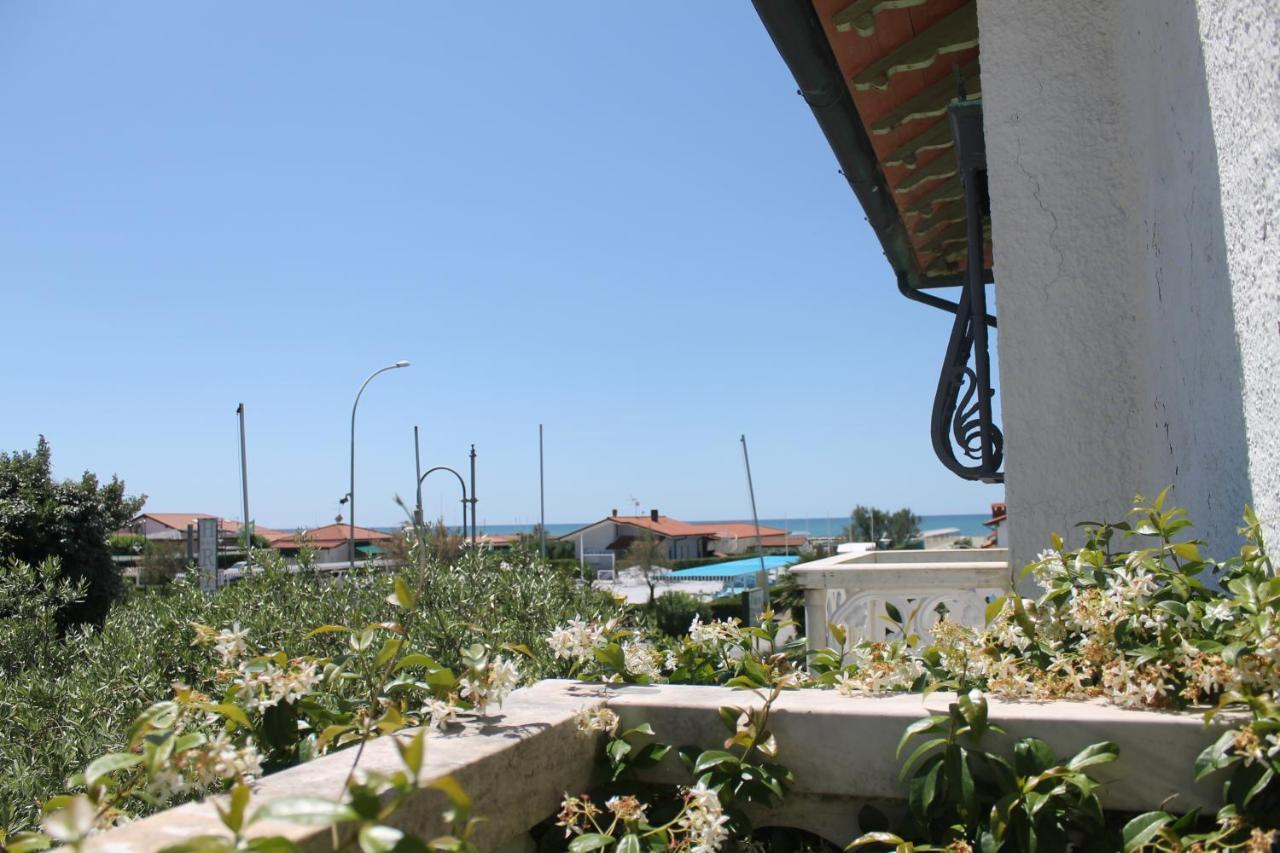 Hotel Poseidon Marina di Pietrasanta Buitenkant foto