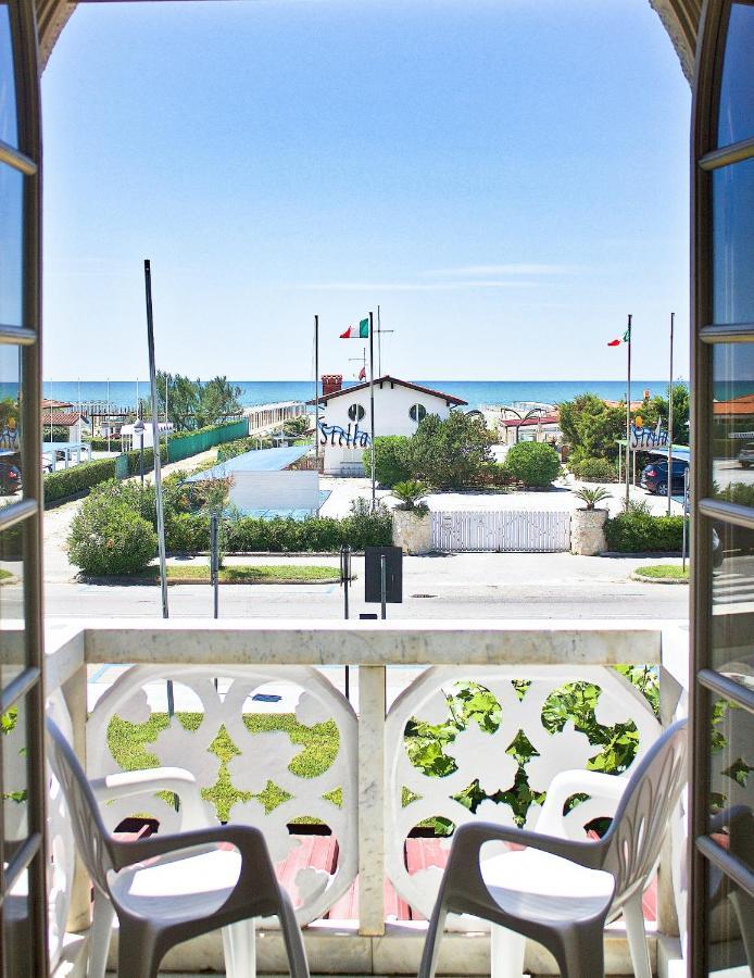 Hotel Poseidon Marina di Pietrasanta Buitenkant foto
